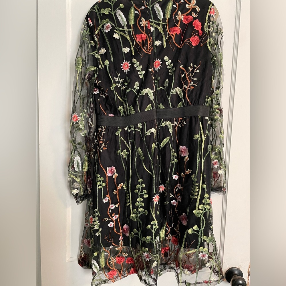 Women’s wedding guest dress